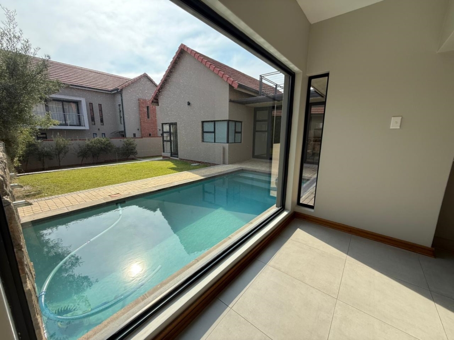 To Let 4 Bedroom Property for Rent in Wild Olive Estate Free State